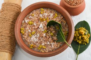 Ayurvedic,Porridge,,Karkidaka,Kanji,Herbal,Gruel,On,Dark,Black,Background
